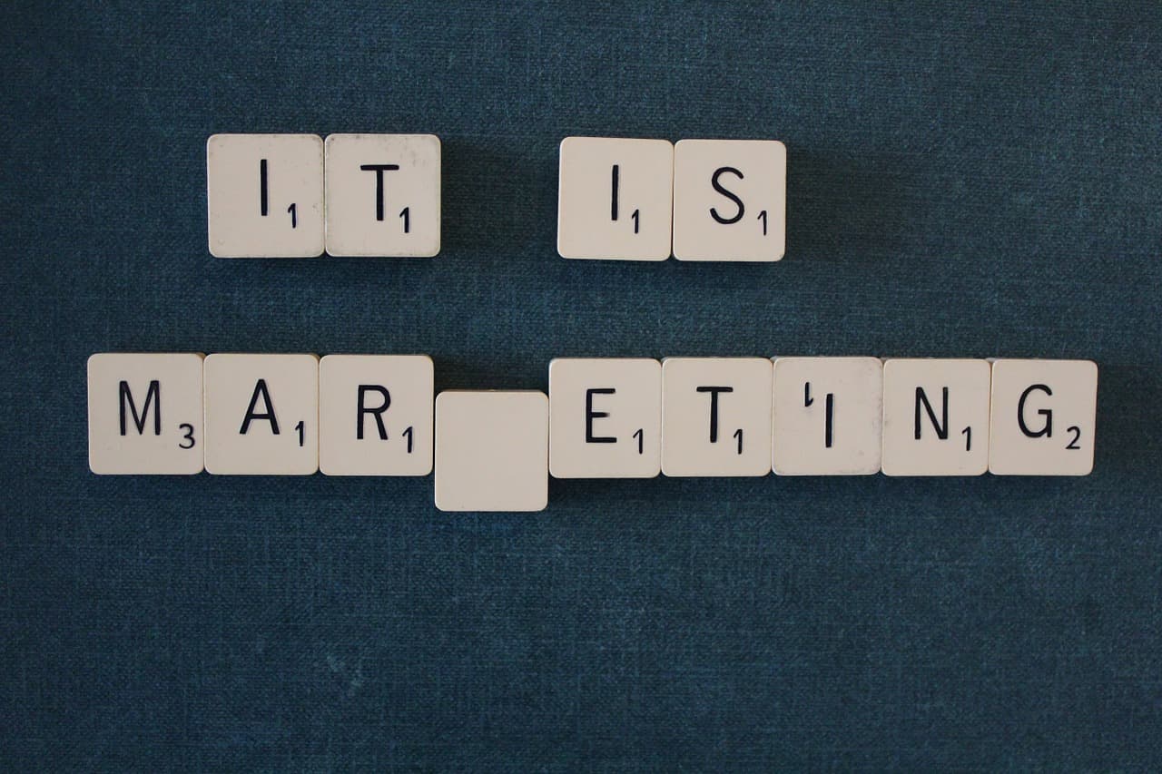 6 Ways to Make Money by Using Social Media