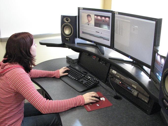 Pertinent factors for a good software for editing videos