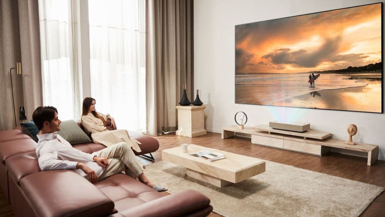 LG flagship 4K Ultra-short Throw Projector