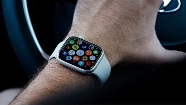 Rumored Extreme Sports Apple Watch may have a Larger Screen and a 'Strong Metal' case