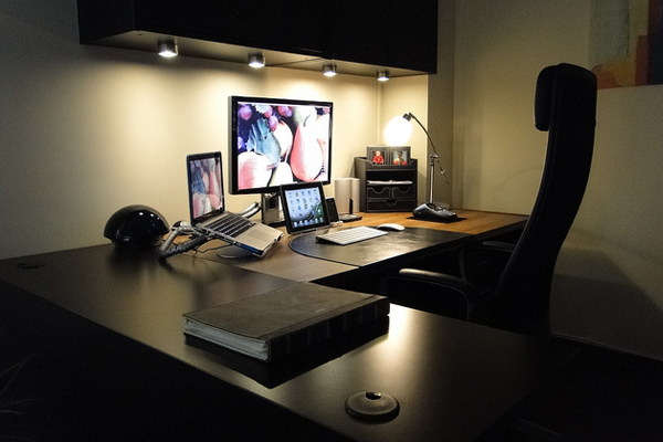 apple workspace september 2010 Inspirational Workspace: 60 Awesome Setups