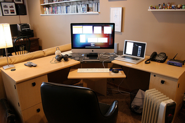 creative setup april 2010 Inspirational Workspace: 60 Awesome Setups
