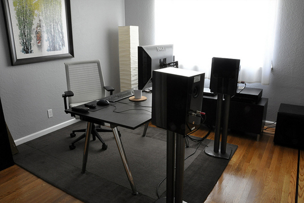 sunlight black studio work Inspirational Workspace: 60 Awesome Setups