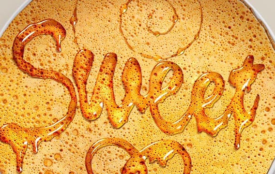 Honey leaking effect on the delicious pancake