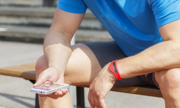 How to track mobile phones using a tracking app