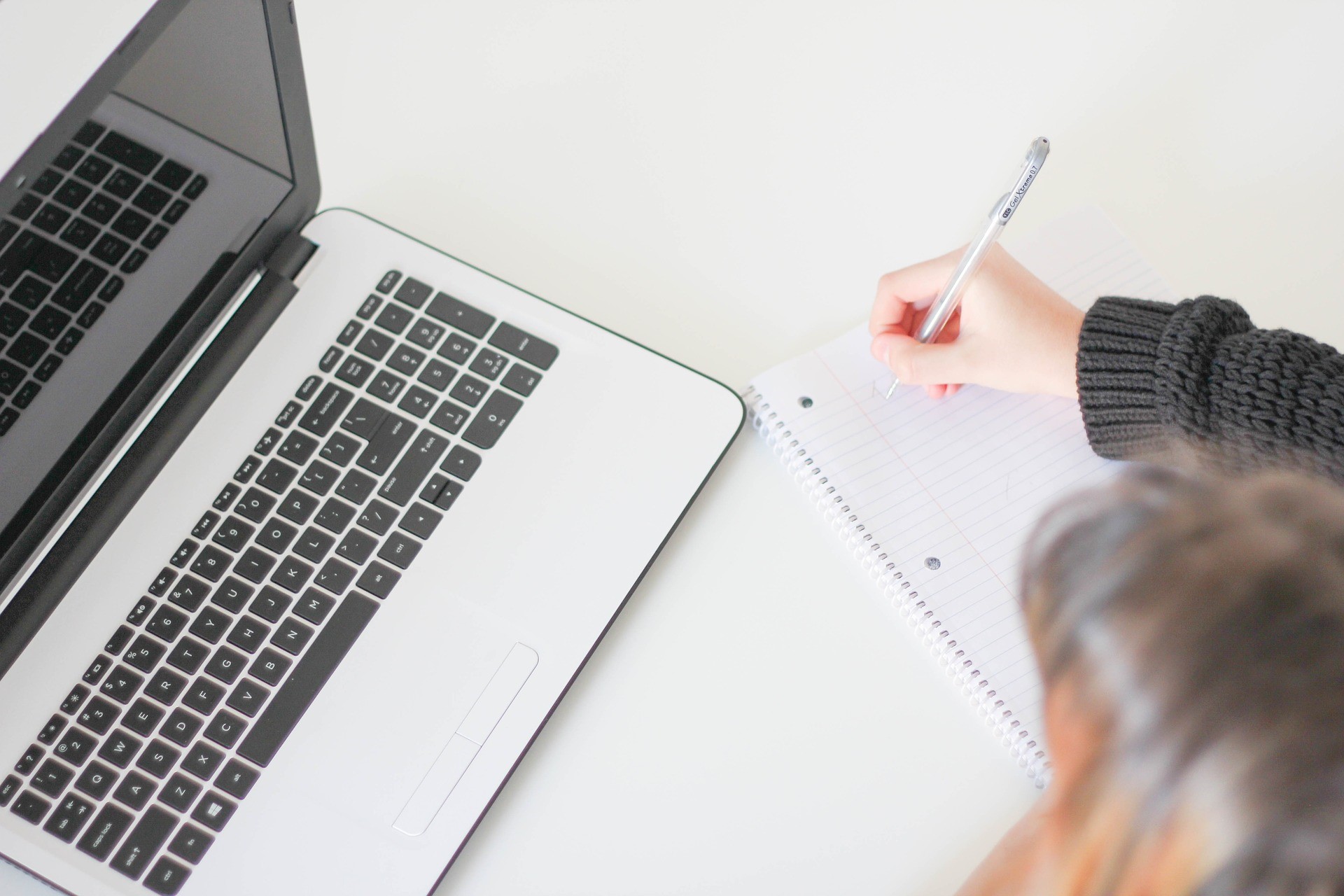 How to Write Essays at College and University2