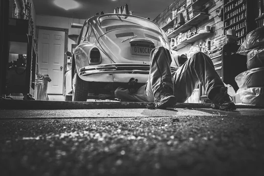 The Best Places To Find Auto Parts For Your Older Vehicle
