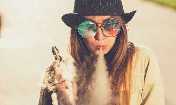 Vaping Etiquettes You Should Know As A Vaper