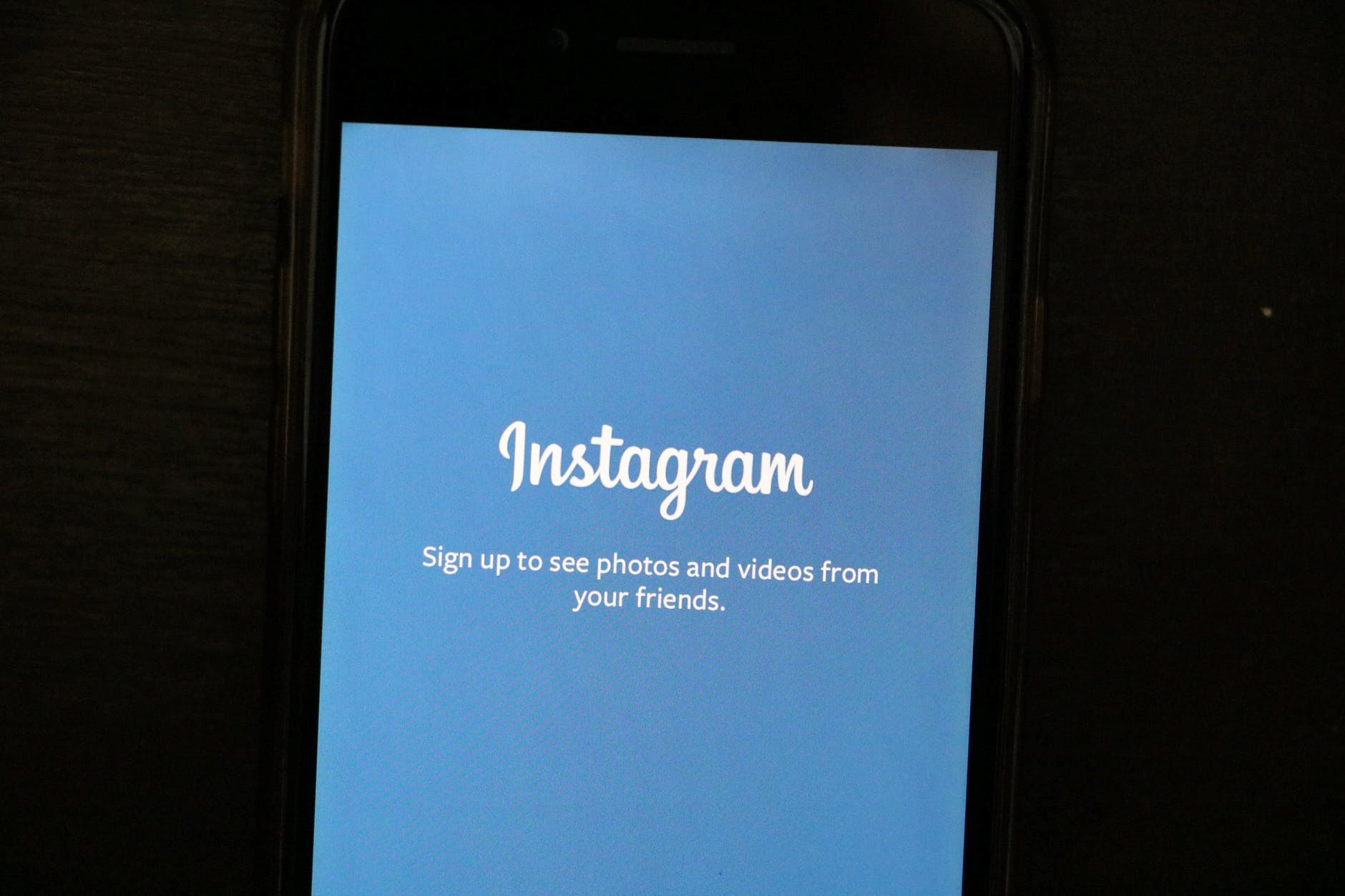 INSTAGRAM 
