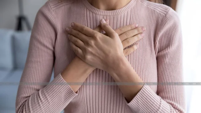 All reasons For Flat Chested Women to Feel Lucky