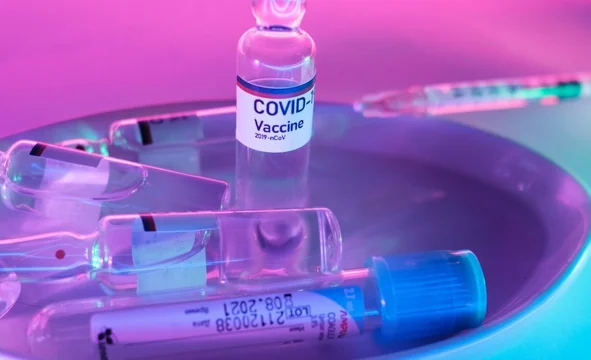 Pfizer-Biontech vs Moderna Vaccines: Which is Better?