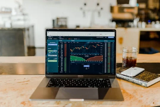 How To Choose The Right Platform For Trading CFDs
