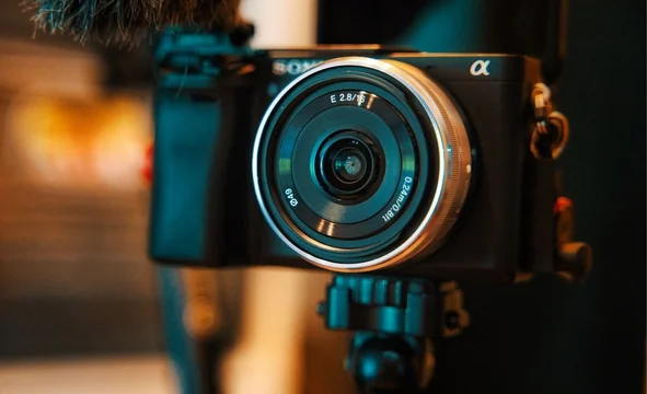 Best Vlogging Cameras Under $200, $300