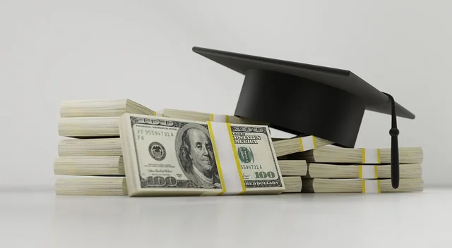 How to Start a Business While Paying Off Student Loan Debt