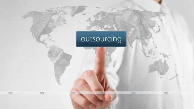 <strong>E-Commerce Outsourcing: What to Pay Attention To | Helpware</strong>