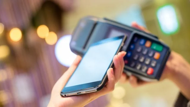 Apple Pay may eventually work on Edge, Chrome, and Firefox in iOS 16