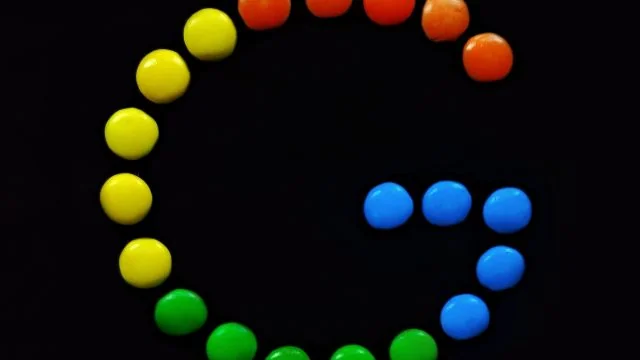 Google Pixel: Button without a Button