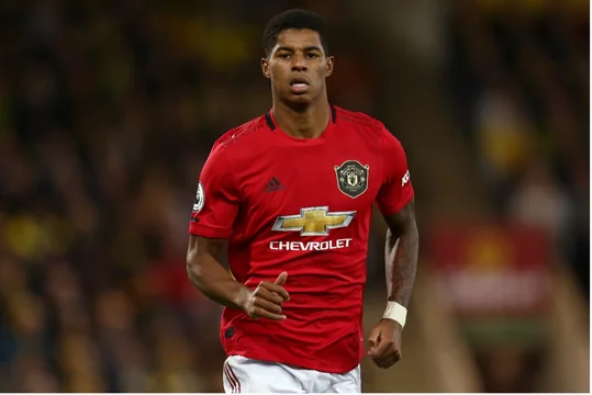 Marcus Rashford’s rich vein of form keeps Manchester United in title race