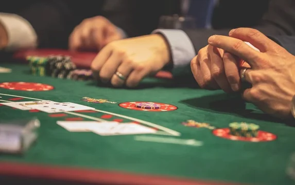 Low-Risk Casino And Betting Games For Beginners