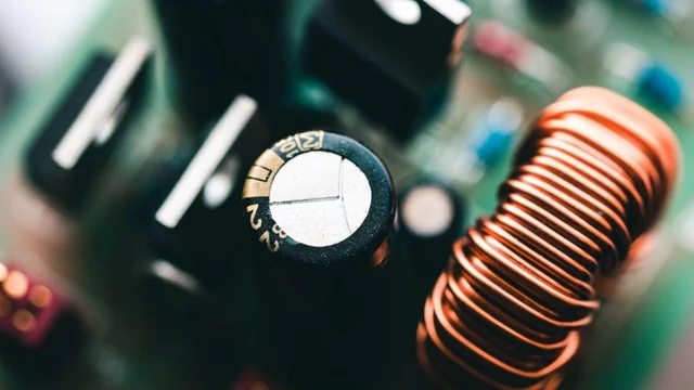 Capacitors - What Are They and How Do They Work?