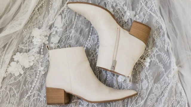 Fashionista's Dream: Effortless Ways to Style White Boots for Every Occasion
