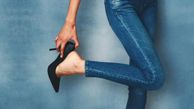 Confused About How to Style Wide Leg Jeans? Fear No More - Expert Tips Revealed!