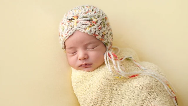 Step-by-Step Guide: How to Use Ollie Swaddle for Peaceful Nights and Smiling Mornings!