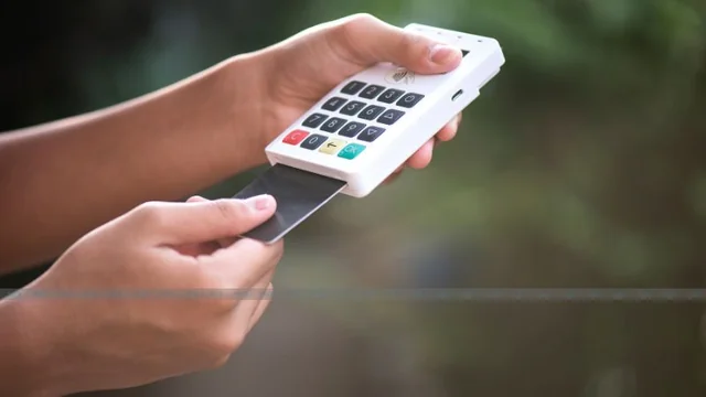 Using a Card Machine Security System to Protect Your Business From Credit Card Fraud