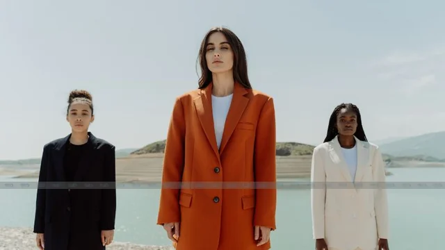 Elevating Your Autumn and Winter Aesthetic - The 6 Fashion Game Changers for Your Closet