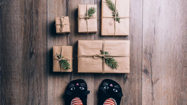 Master the Art of Gift-Giving: 10 Teacher Presents 