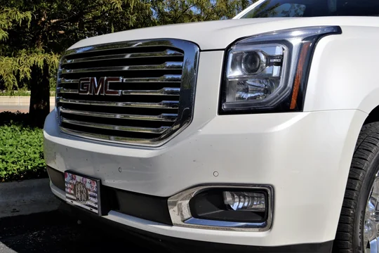 How to Navigate the World of Auto Value Bumper to Bumper Insurance