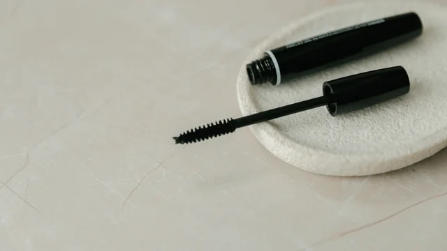 Mascara Wars: Is Tubing Mascara Really Superior? The Ultimate Showdown!