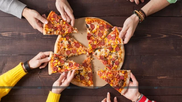 Why Pizza Tastes Better When You Dine Outdoors