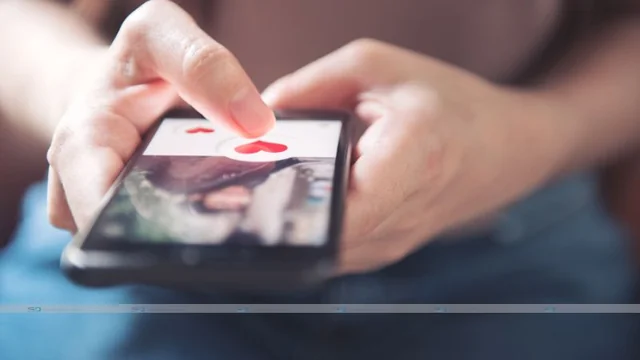 Creating an Irresistible Profile: Tips for Attracting Potential Partners Online