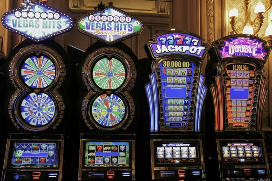 Some Well-Known Table Games You Must Not Miss To Play