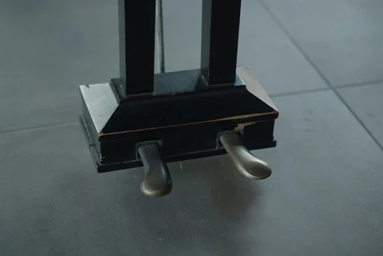 Reading and Interpreting Piano Pedal Markings in Sheet Music