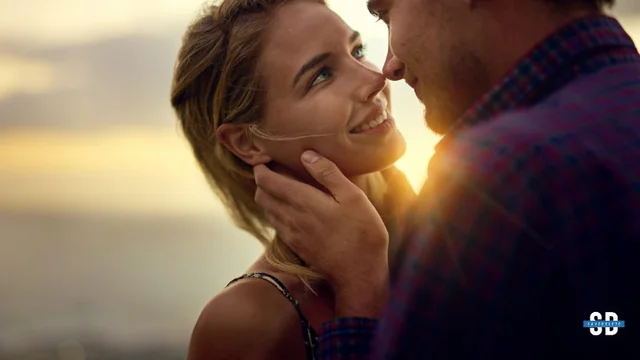 After-Hours Connections: What Late-Night Cam Chats Reveal About Online Intimacy