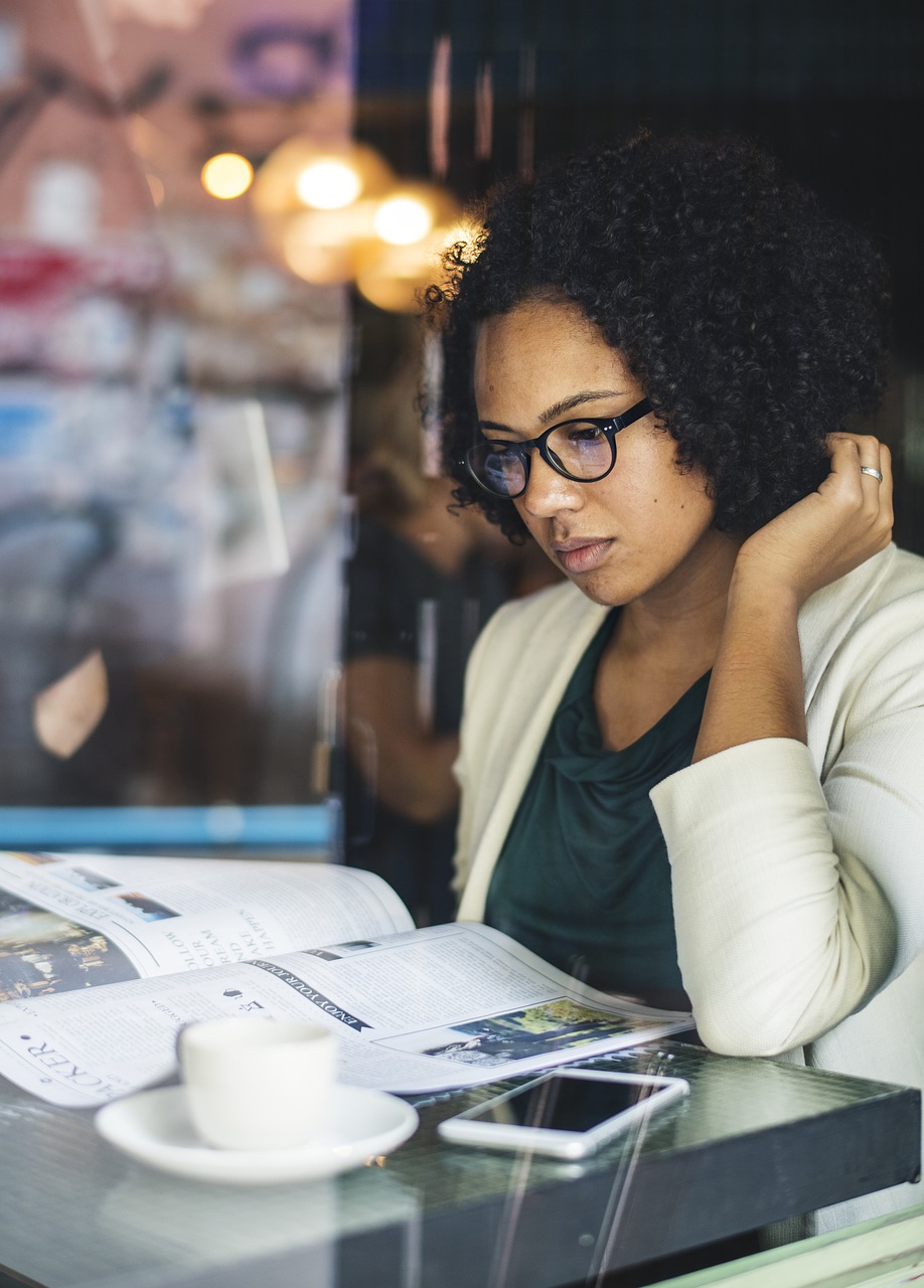 Banish the Workplace Blues: 6 Things to Do Online on Your Lunch Break