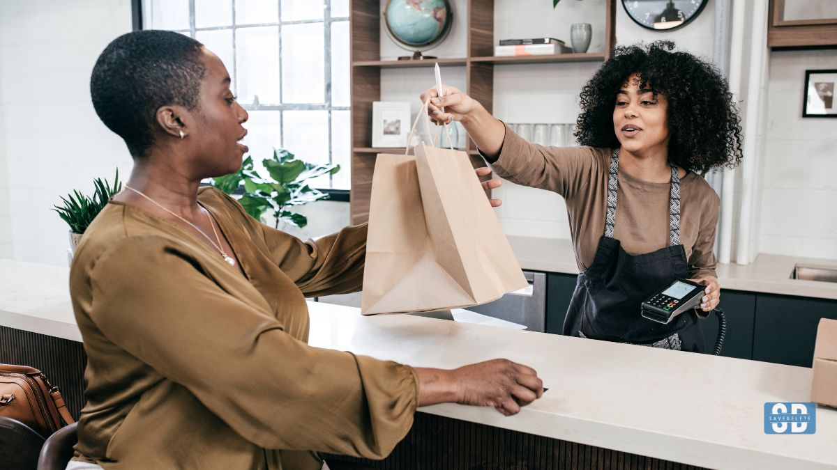 How to Level Up Your Retail Store's Customer Service: The Ultimate Guide for 2025