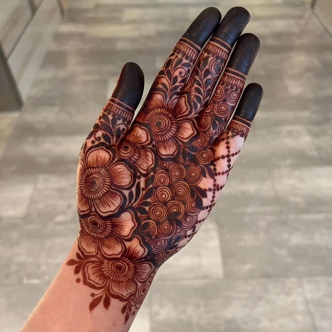 henna-inspiration-flower-design