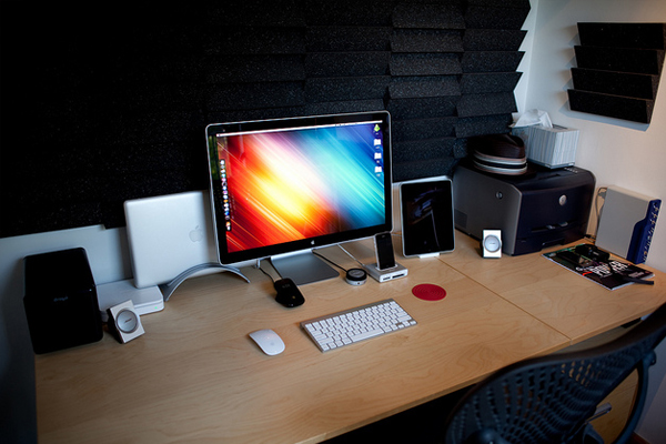 apartment home office 2010 Inspirational Workspace: 60 Awesome Setups